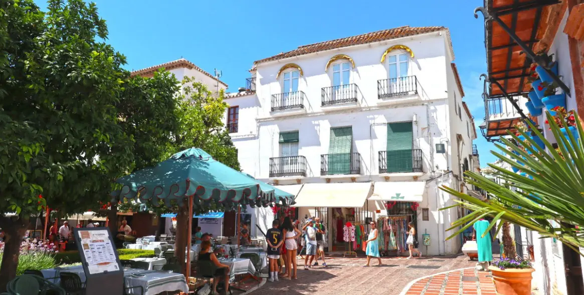 Продажа апартаментов на среднем этаже в Marbella 25