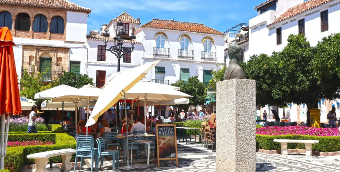 Продажа апартаментов на среднем этаже в Marbella 28