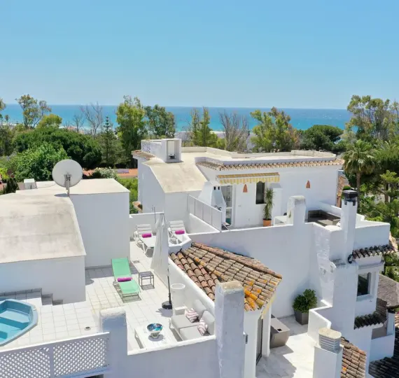 Long-term rent of penthouse in Elviria