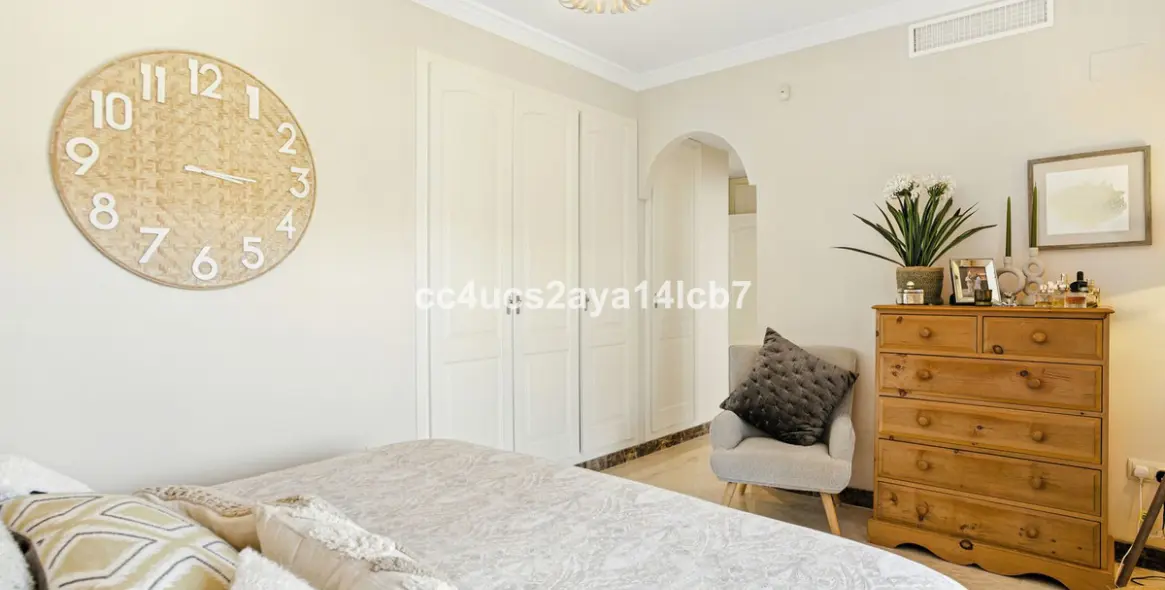 Продажа  отдельно стоящей виллы в Estepona 26