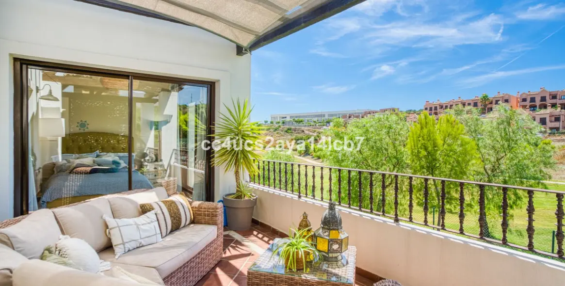 Продажа  отдельно стоящей виллы в Estepona 27