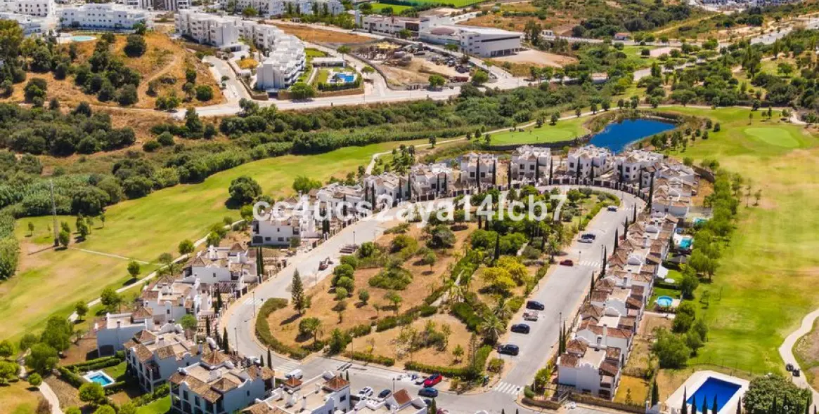 Продажа  отдельно стоящей виллы в Estepona 53