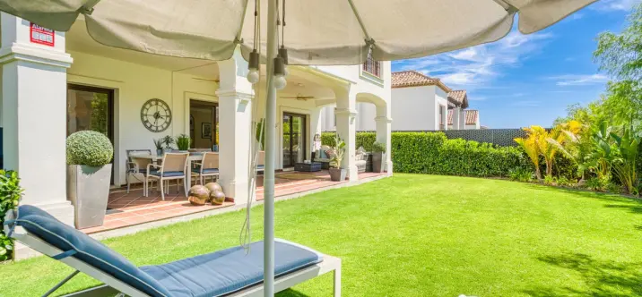 Sale of detached villa in Estepona 0