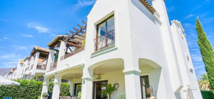 Sale of detached villa in Estepona 3