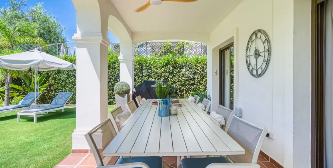 Sale of detached villa in Estepona 8