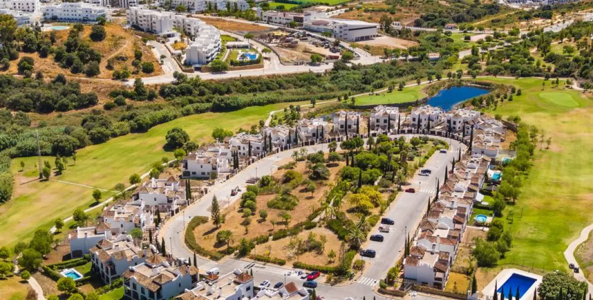 Продажа  отдельно стоящей виллы в Estepona 78