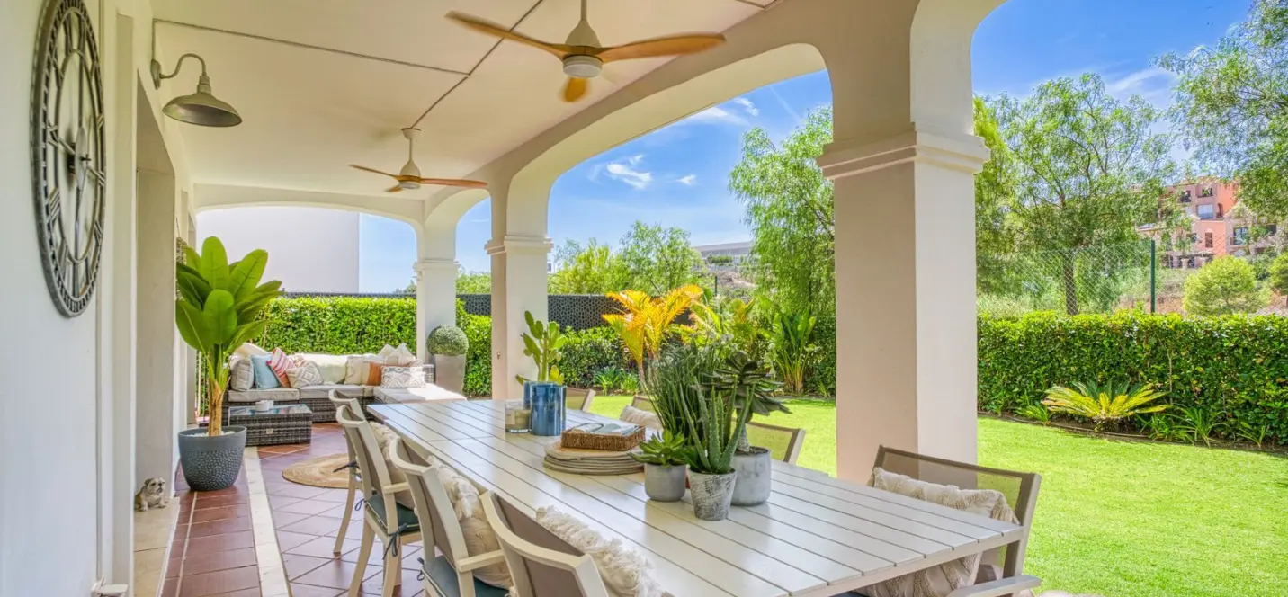 Продажа  отдельно стоящей виллы в Estepona 3