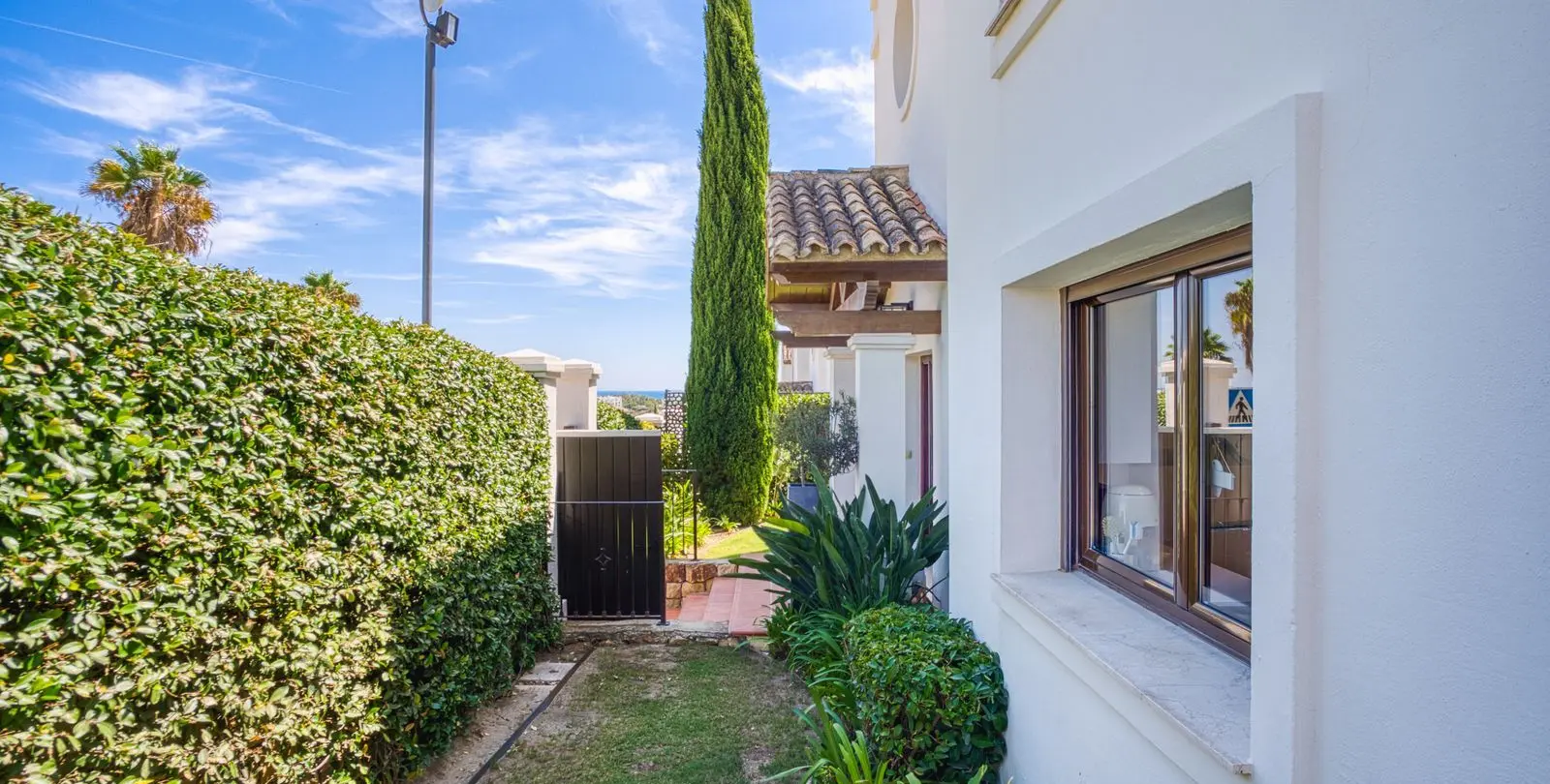 Продажа  отдельно стоящей виллы в Estepona 47
