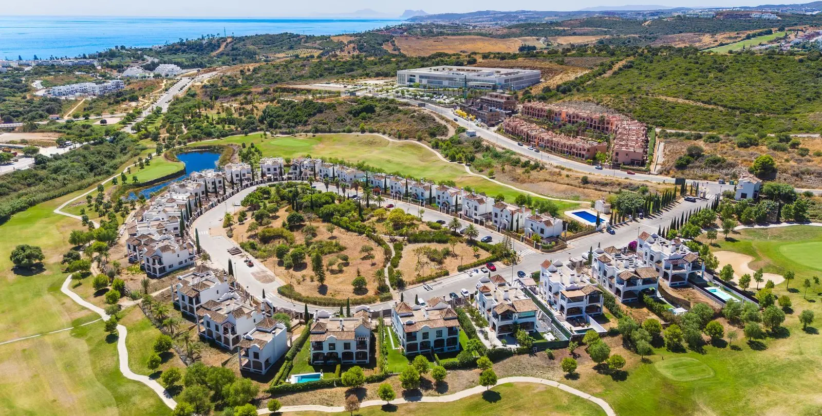 Продажа  отдельно стоящей виллы в Estepona 52