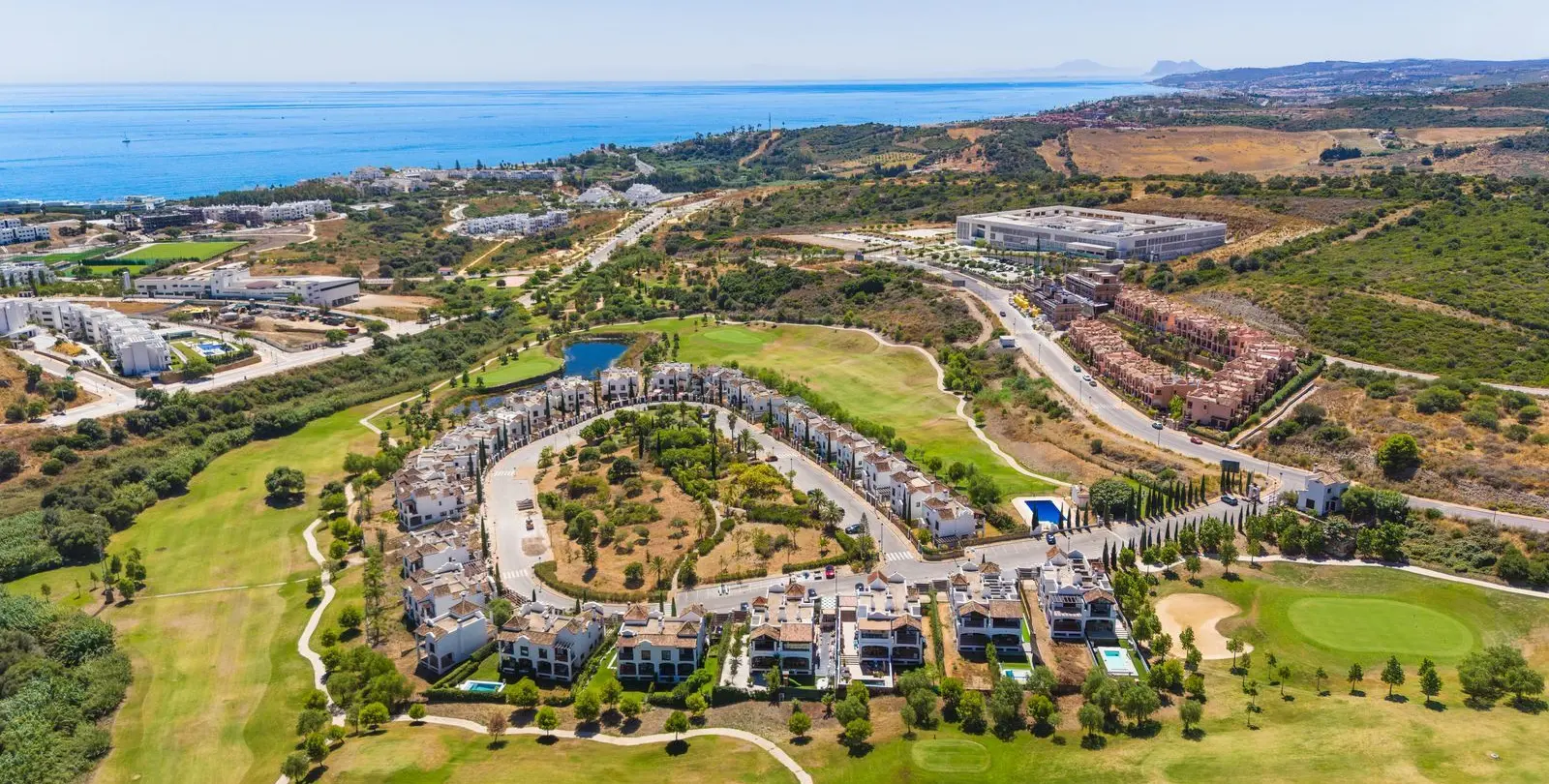 Продажа  отдельно стоящей виллы в Estepona 53