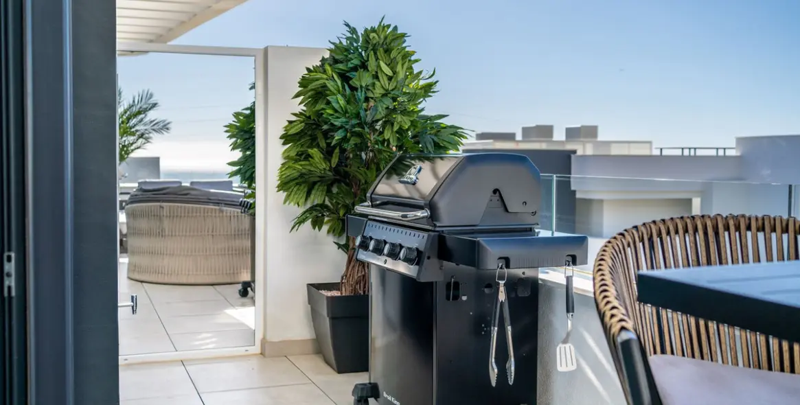 Sale of penthouse in Fuengirola (district Higueron) 5