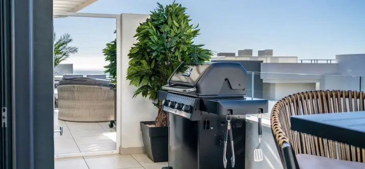 Penthouse R5153467 4