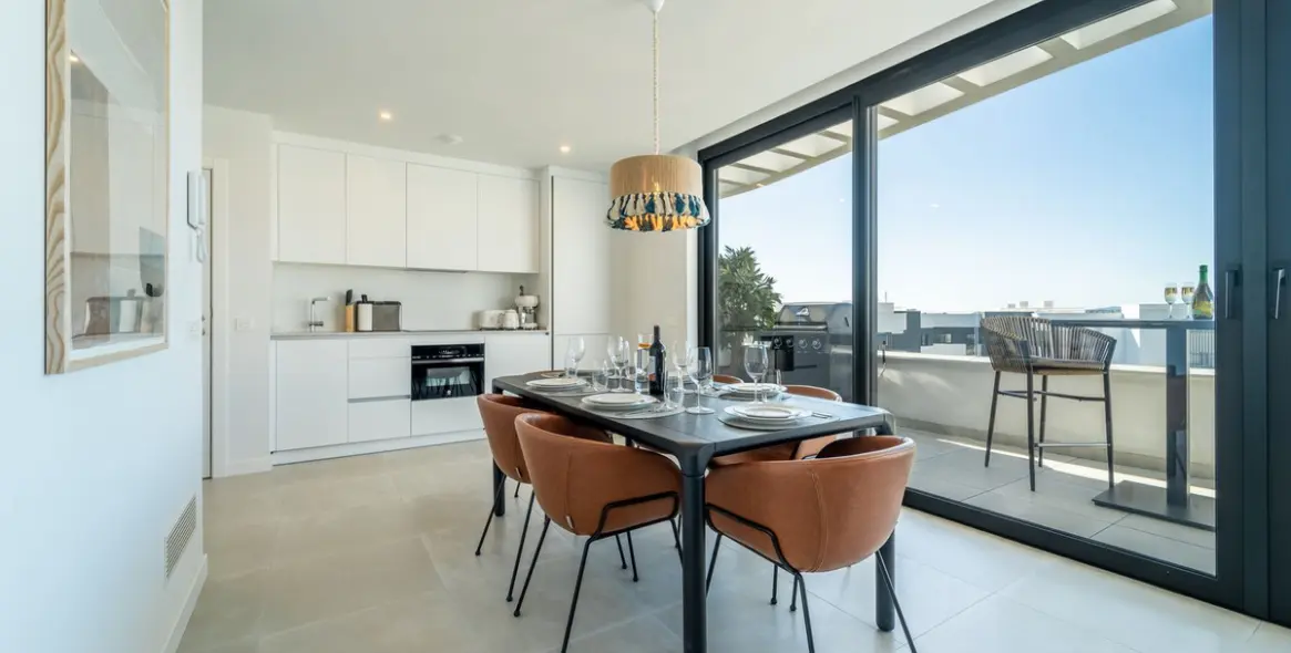 Sale of penthouse in Higueron 11