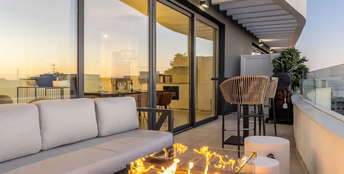 Sale of penthouse in Higueron 15