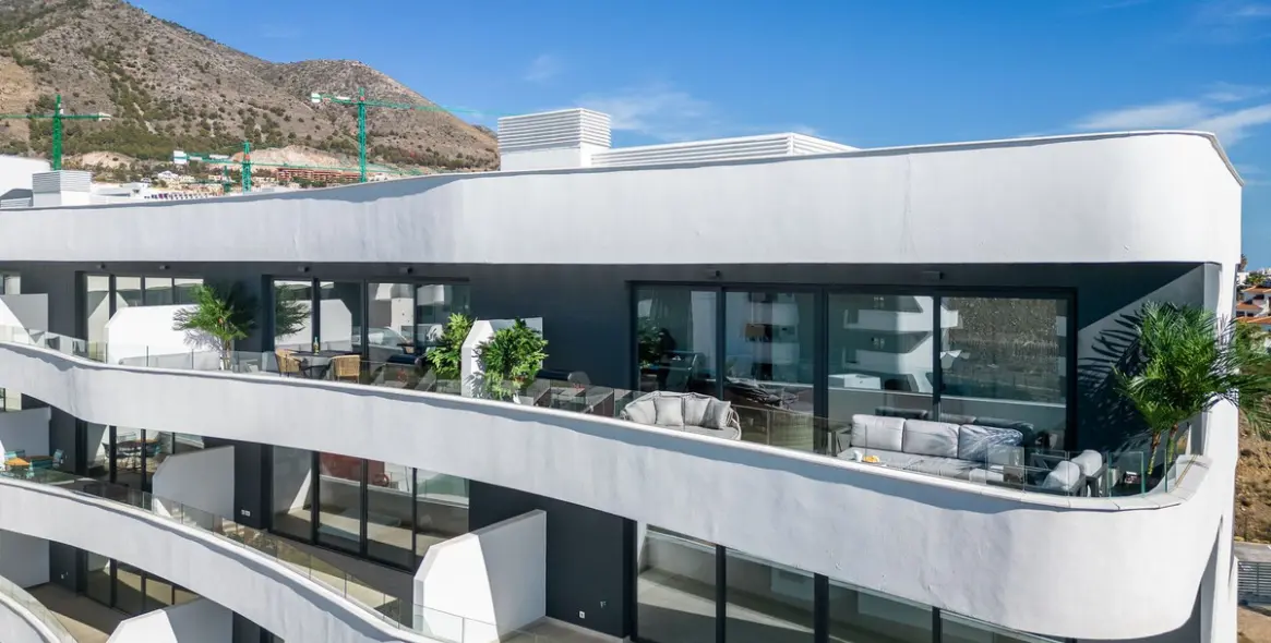 Sale of penthouse in Higueron 16