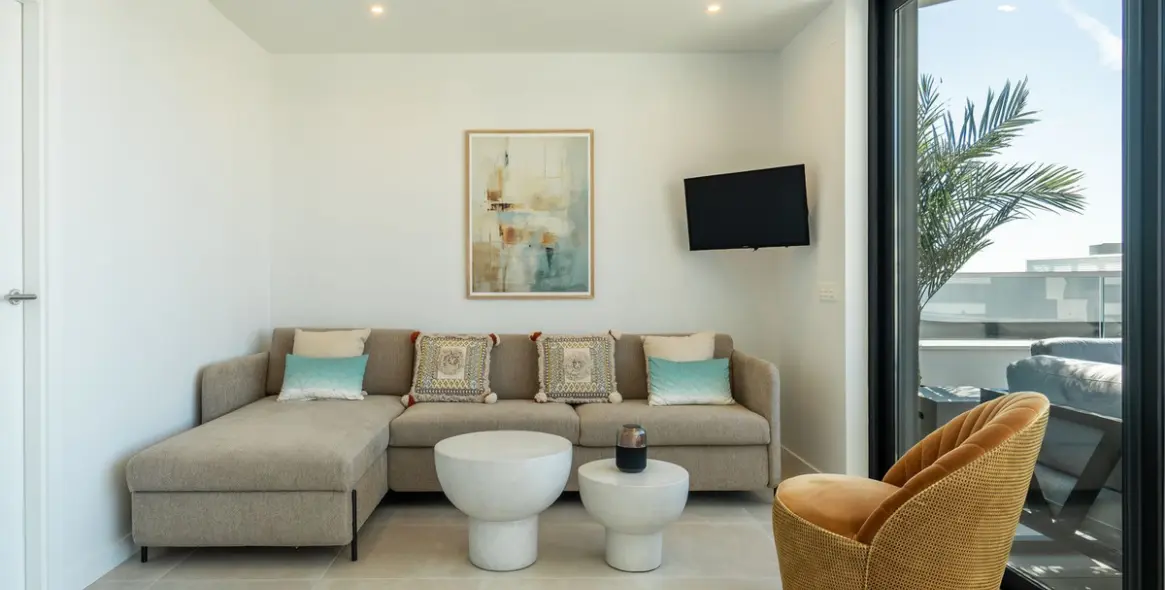 Sale of penthouse in Higueron 24