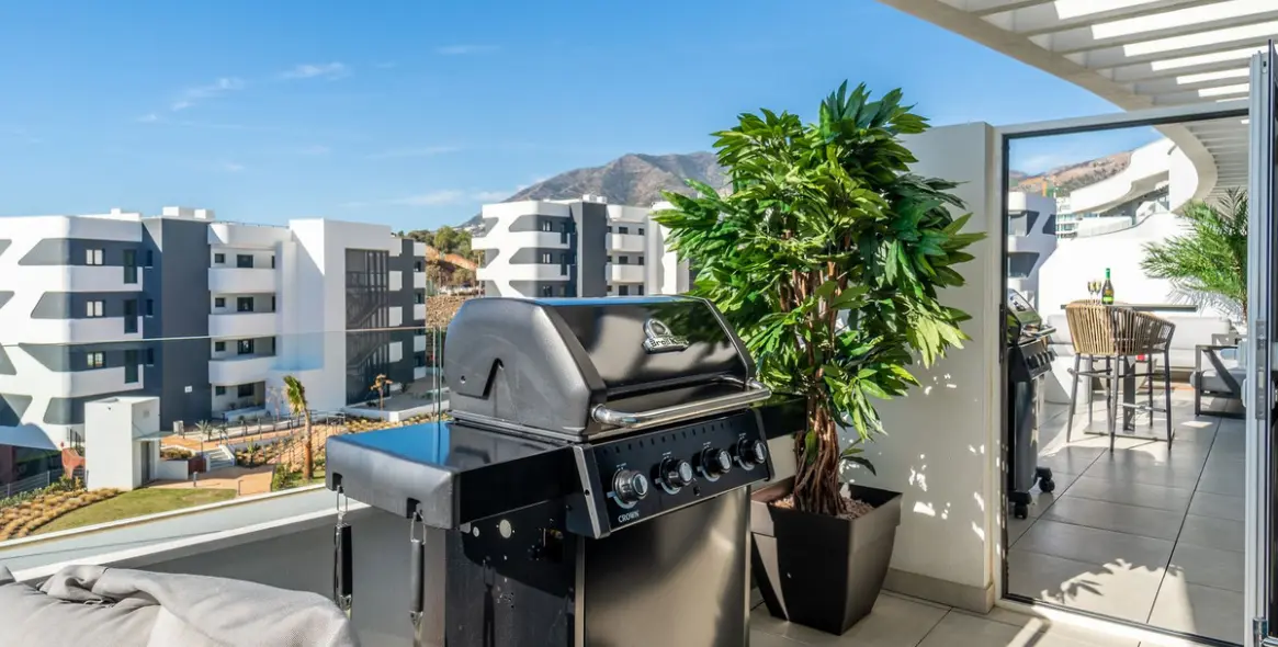 Sale of penthouse in Higueron 27