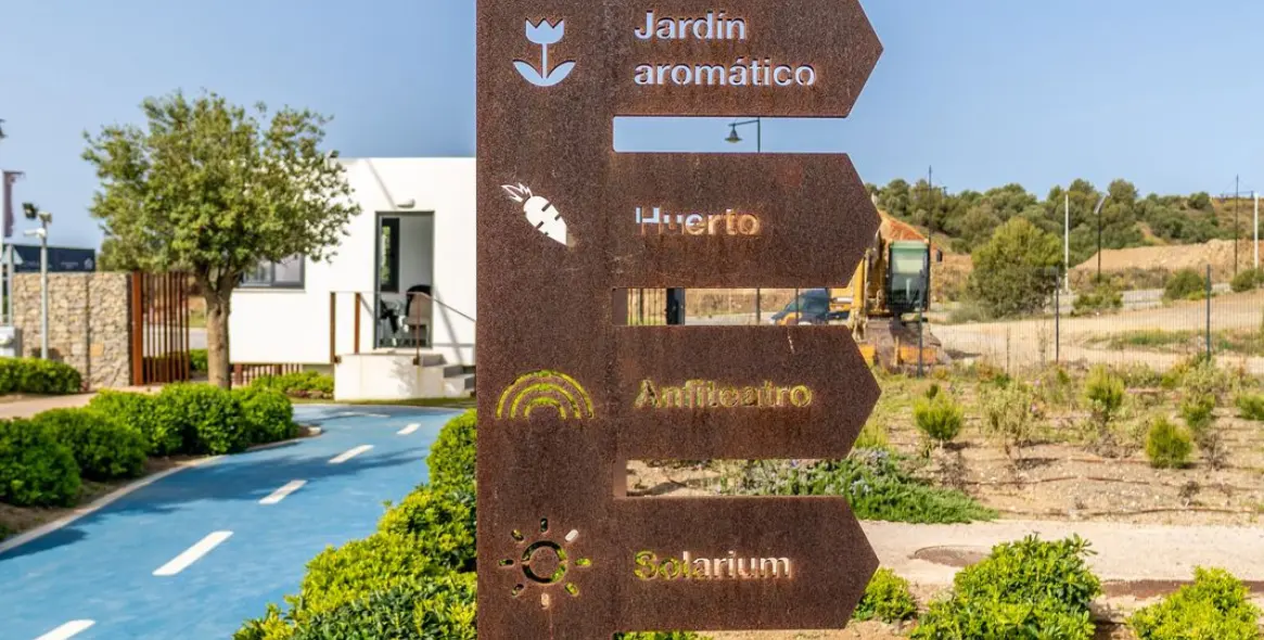 Sale of penthouse in Higueron 38