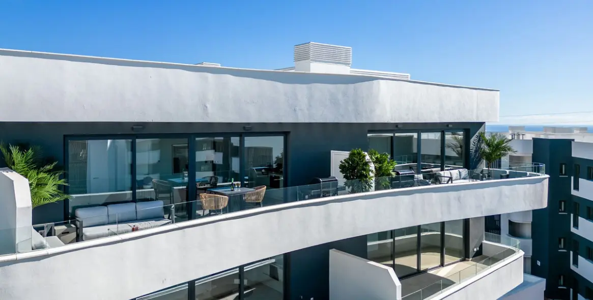 Sale of penthouse in Higueron 1