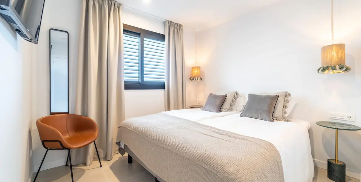 Sale of penthouse in Higueron 8