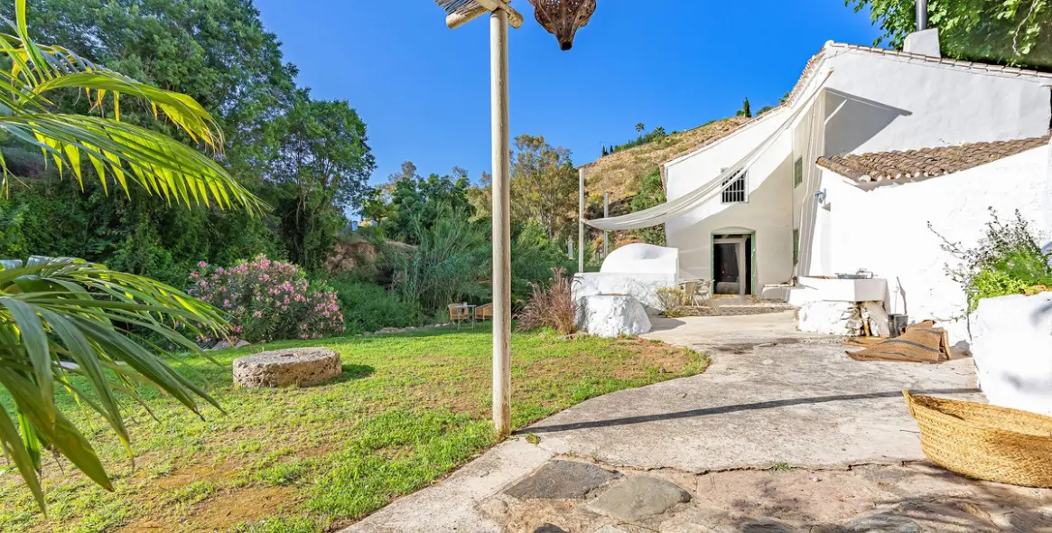 Sale of finca - cortijo in Coín 2