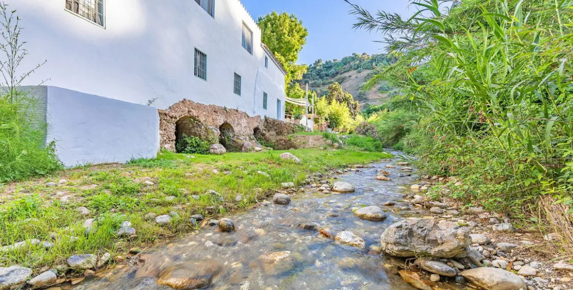 Sale of finca - cortijo in Coín 3