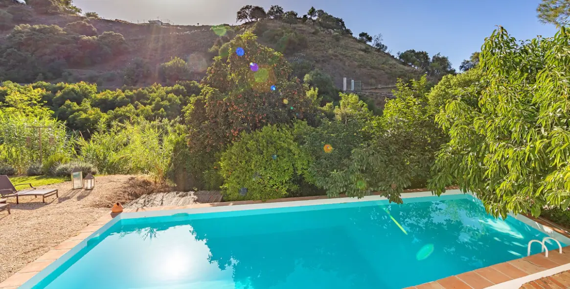 Sale of finca - cortijo in Coín 10