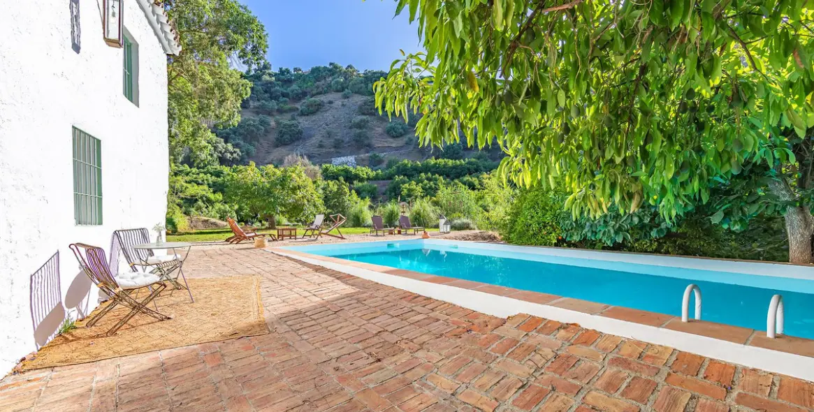 Sale of finca - cortijo in Coín 11