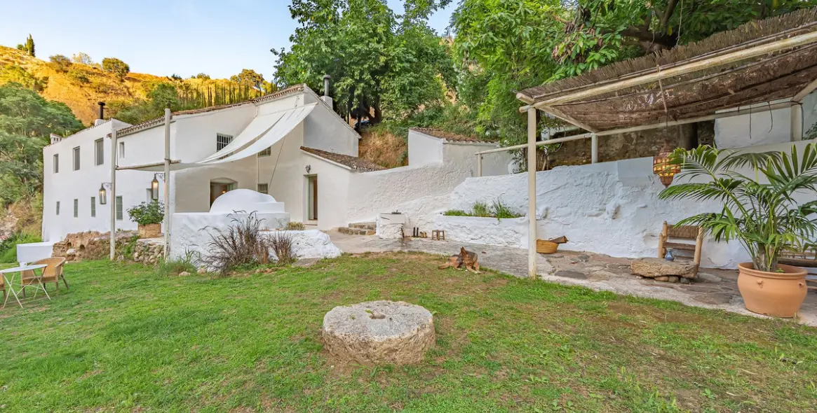 Sale of finca - cortijo in Coín 12