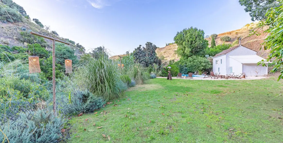 Продажа финки в Coín 23