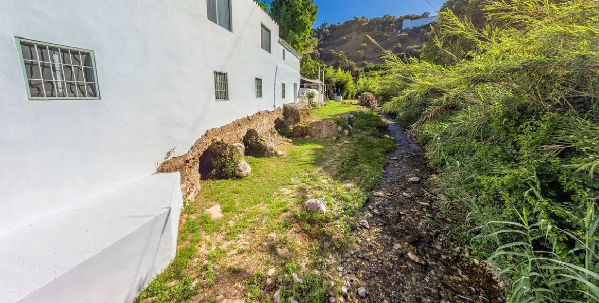 Продажа финки в Coín 71