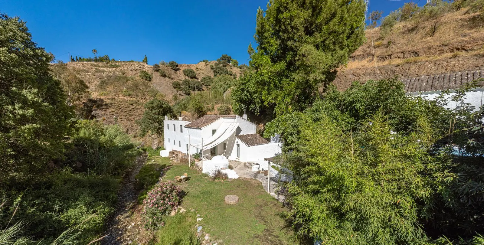 Sale of finca - cortijo in Coín 70