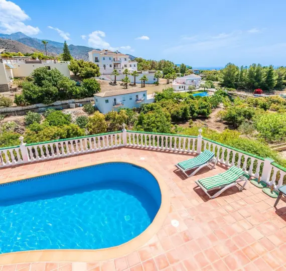 Sale of detached villa in Nerja