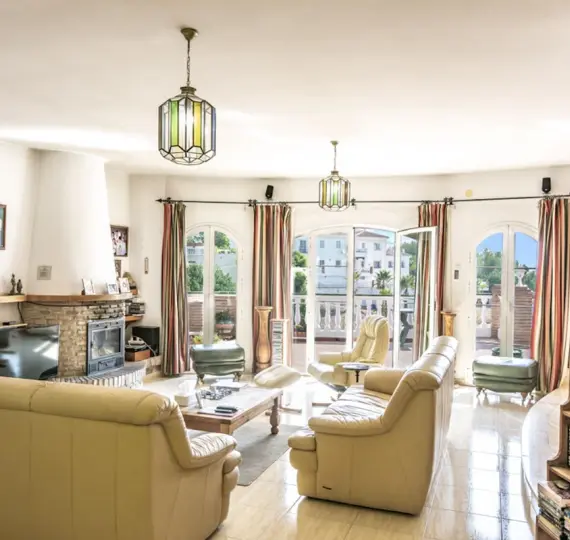 Sale of detached villa in Nerja