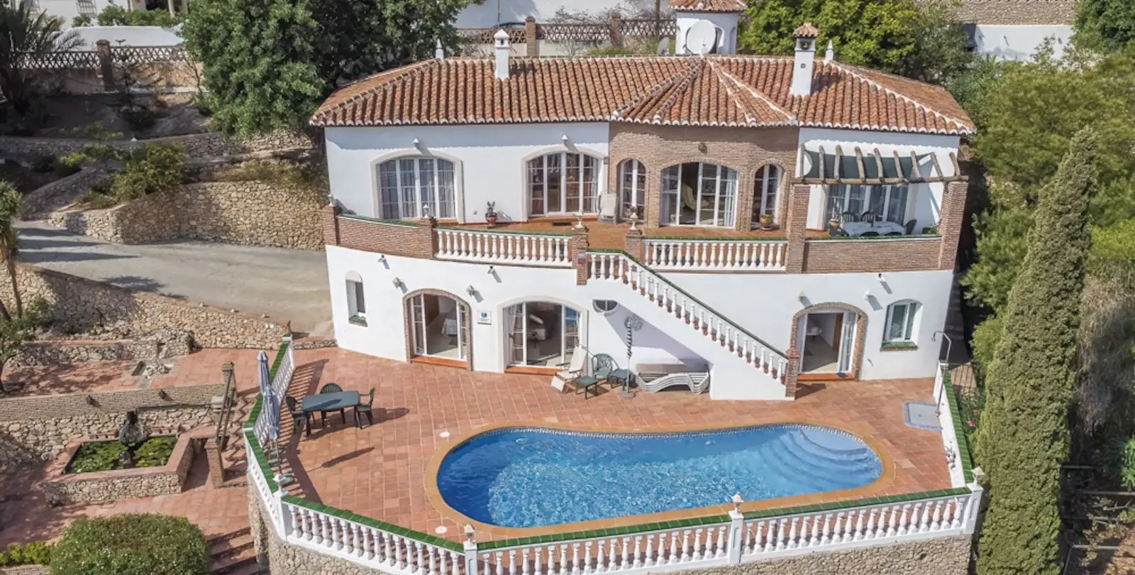 Venta de villa independiente en Nerja 1