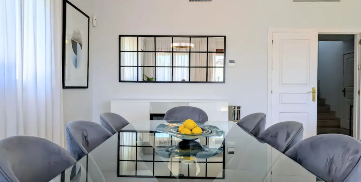 Продажа дома на две семьи в El Paraiso 19