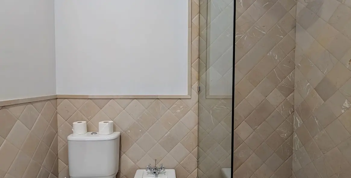 Продажа дома на две семьи в El Paraiso 41