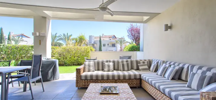 Venta de apartamento en planta baja en The Golden Mile 0