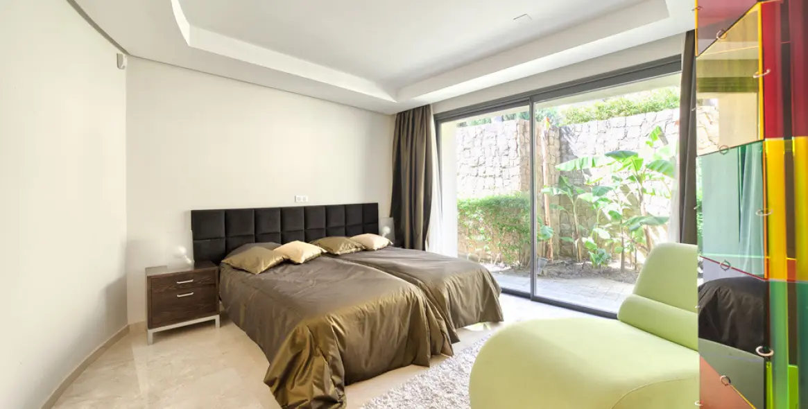 Продажа апартаментов на первом этаже в The Golden Mile 4