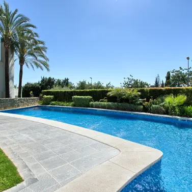 Sale of ground floor apartment in The Golden Mile