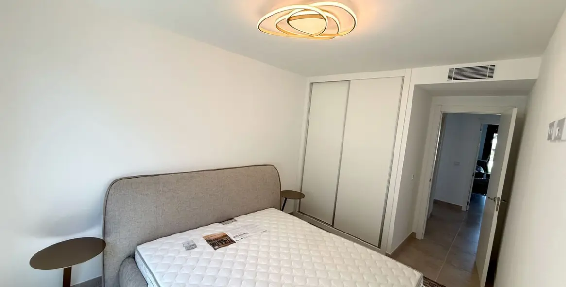 Alquiler a largo plazo de apartamento en planta baja en Atalaya 11