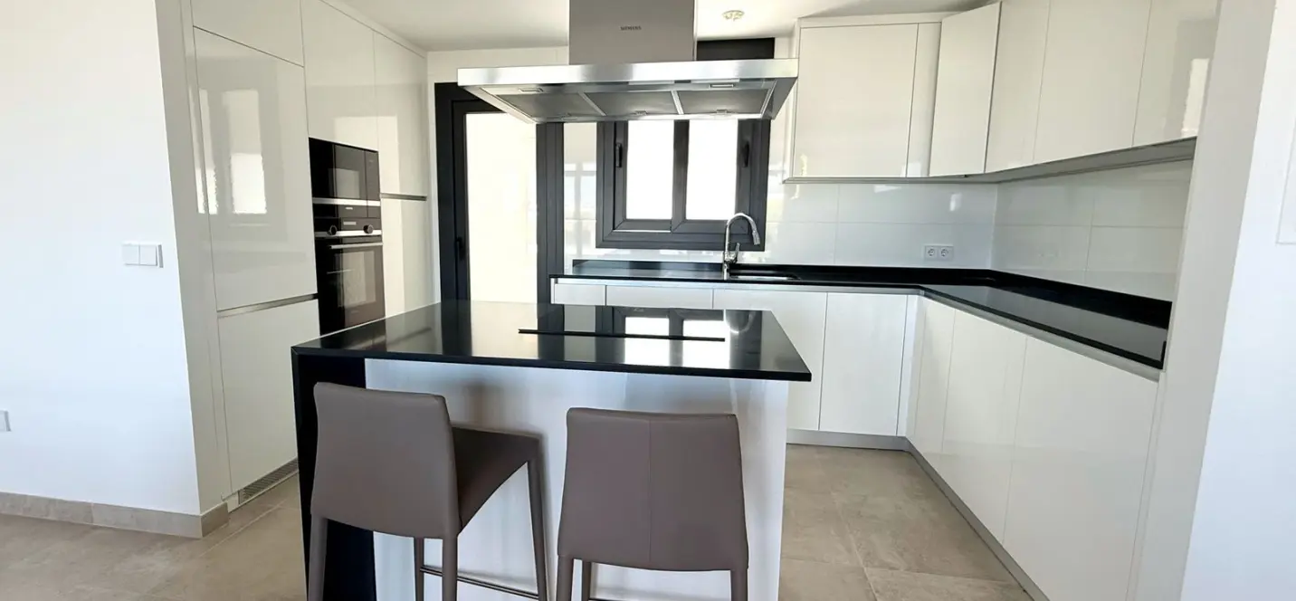 Long-term rent of ground floor apartment in Atalaya 1