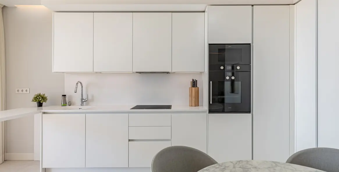 Продажа апартаментов на среднем этаже в Estepona 4