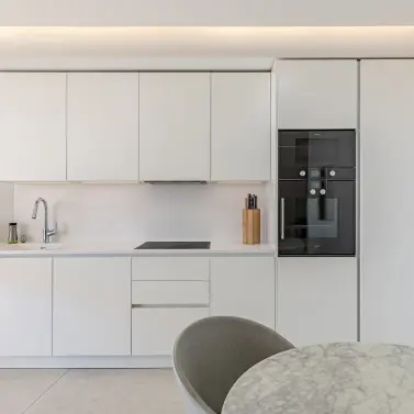 Venta de apartamento en planta media en Estepona