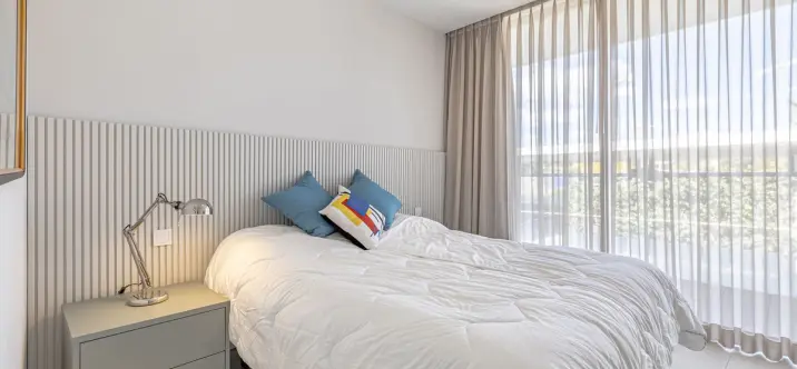 Venta de apartamento en planta media en Estepona 4