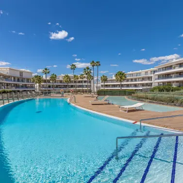 Venta de apartamento en planta media en Estepona