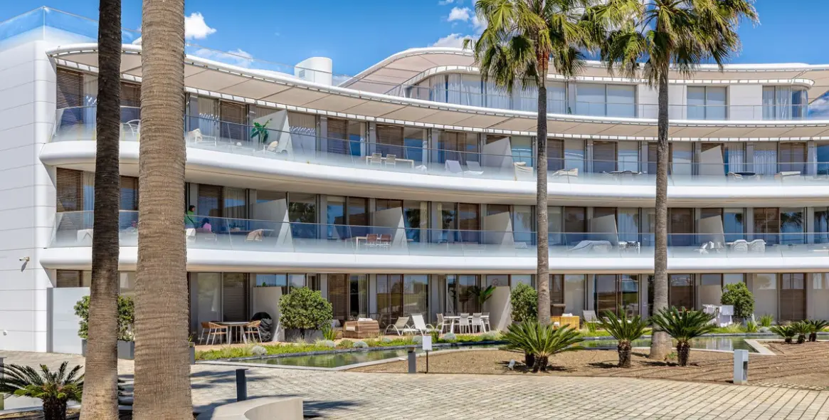 Продажа апартаментов на среднем этаже в Estepona 7