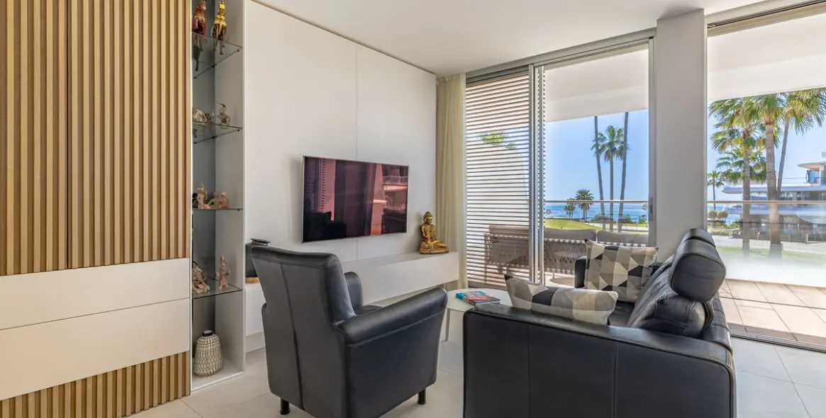 Продажа апартаментов на среднем этаже в Estepona 12