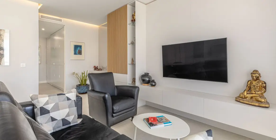 Продажа апартаментов на среднем этаже в Estepona 14