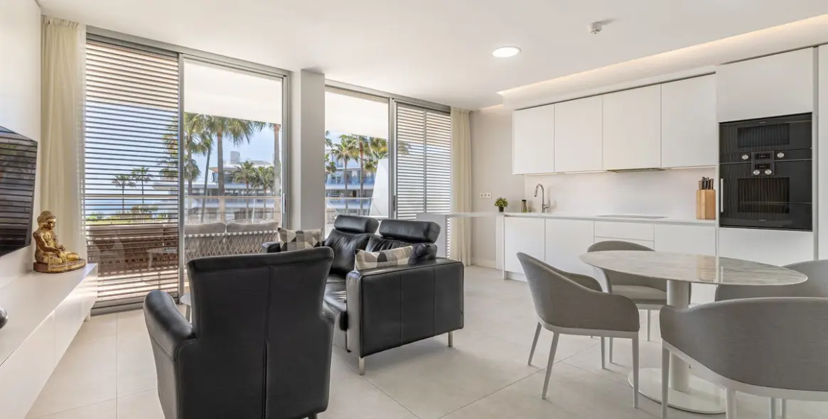 Продажа апартаментов на среднем этаже в Estepona 15